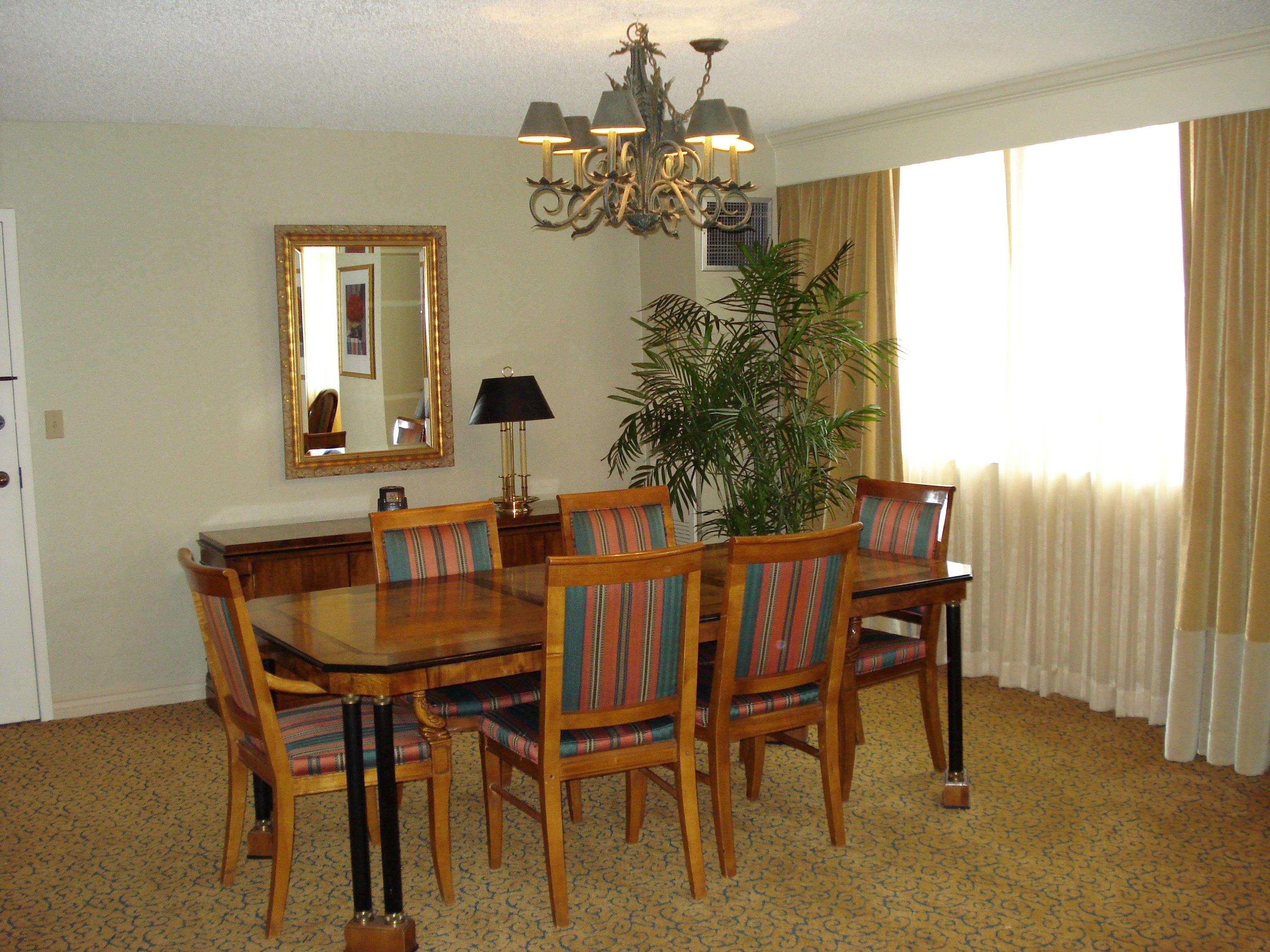 Doubletree By Hilton Tulsa Downtown Hotel Room photo