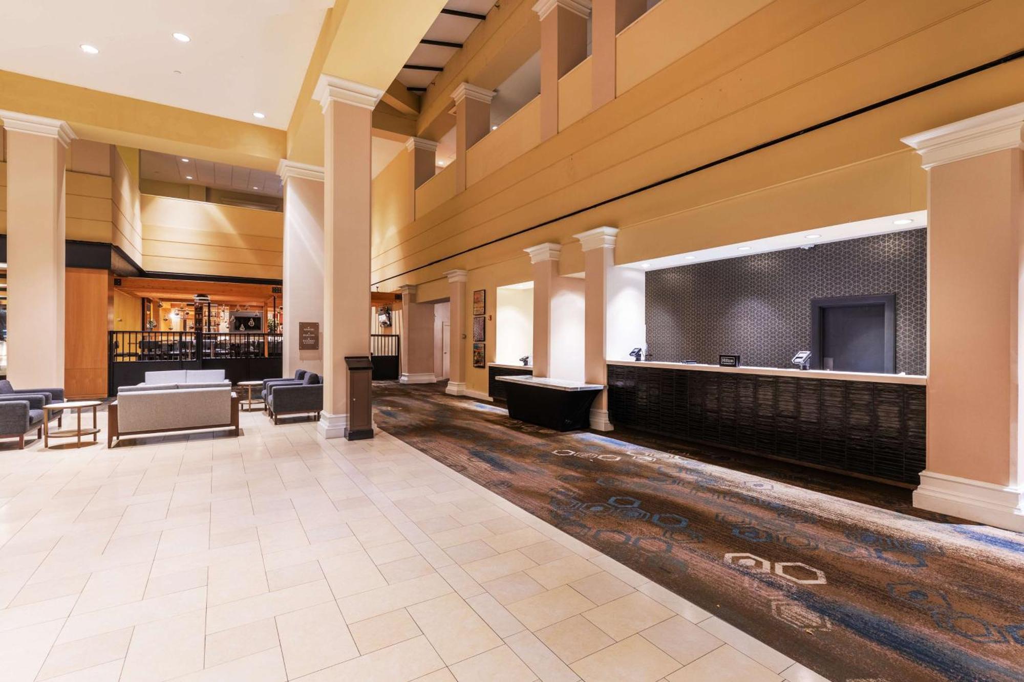 Doubletree By Hilton Tulsa Downtown Hotel Exterior photo