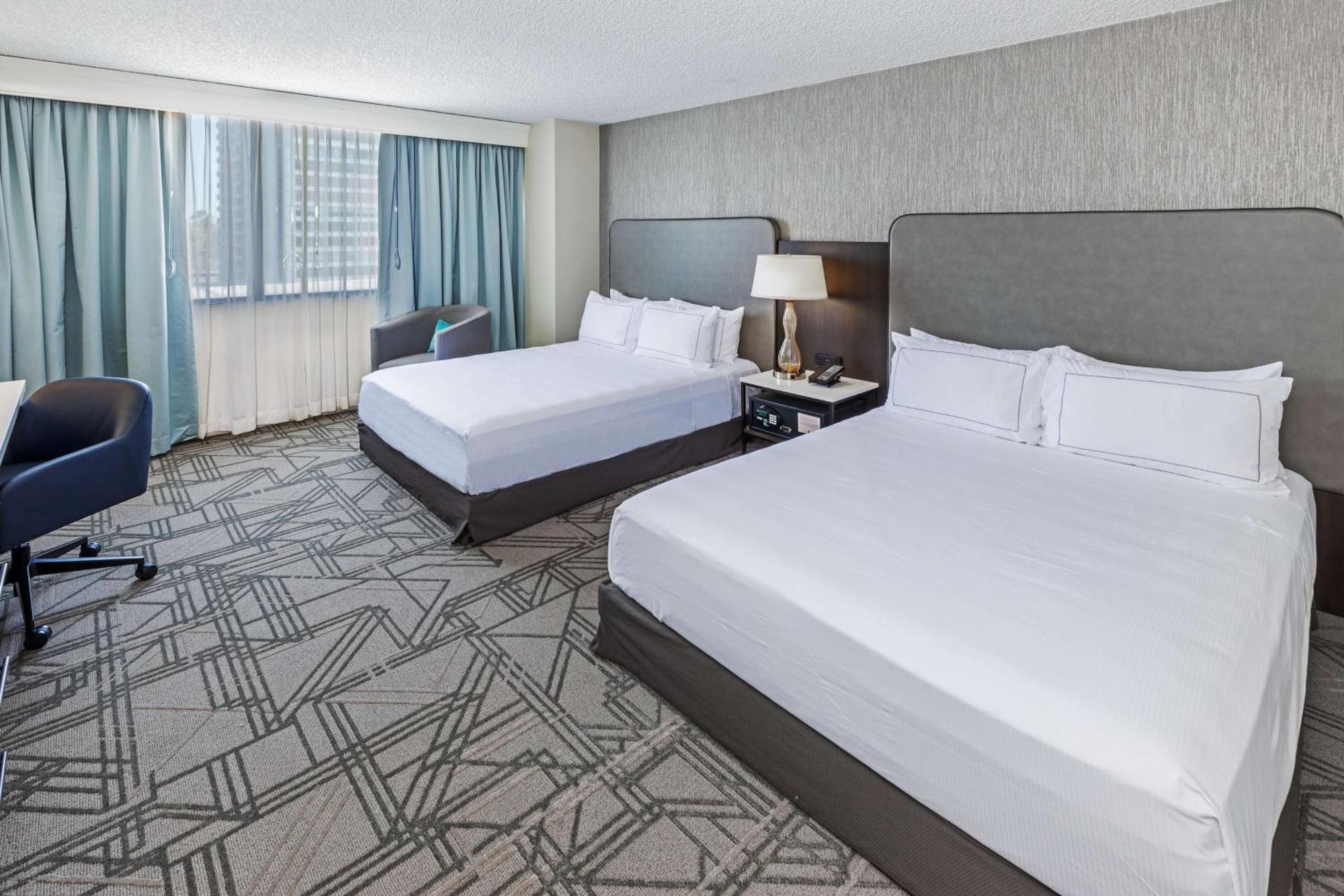 Doubletree By Hilton Tulsa Downtown Hotel Exterior photo